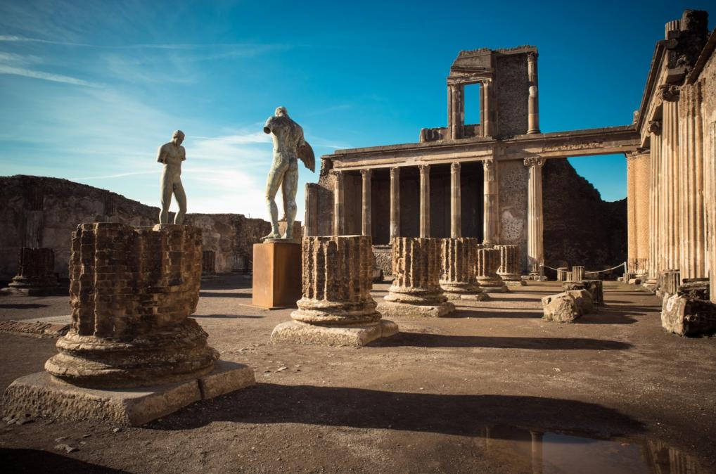 Save 10% booking round trip transfers and Pompeii